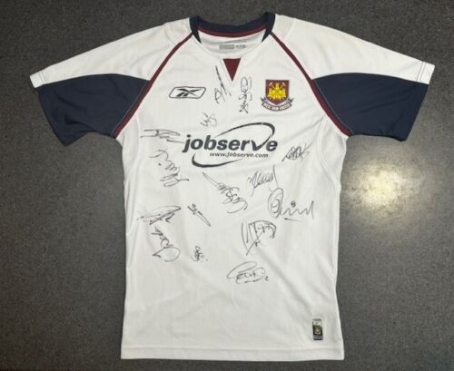 Original West Ham FA cup 2005/06 jersey squad signed