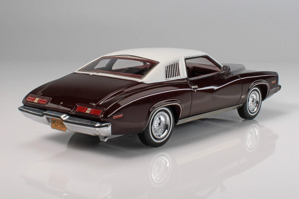 1973 Pontiac Grand Am 2 DR (б/у) 1:43 NEO масштаб модели CXHB NEO 44755 - Изображение 2 из 4