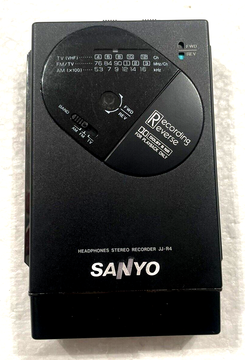 SANYO JJ-R4 stereo cassette recorder Made in Japan Auto Recording