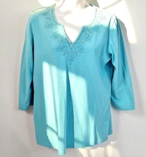 WOMANS  T SHIRT TURQUOISE COLOR