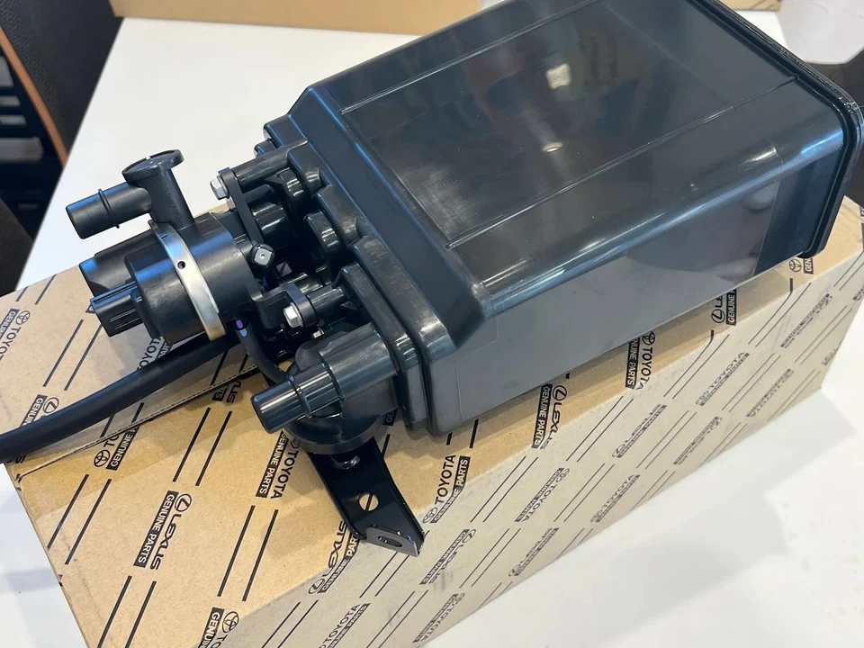 正品丰田雷克萨斯 77740 - 60450 木炭罐适用于陆地巡洋舰 2005 - 2007 — 第 2/4 张图片