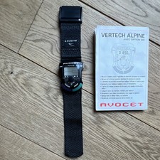 Avocet Vertech Alpine Montre bracelet digitale quartz noire altimètre livret