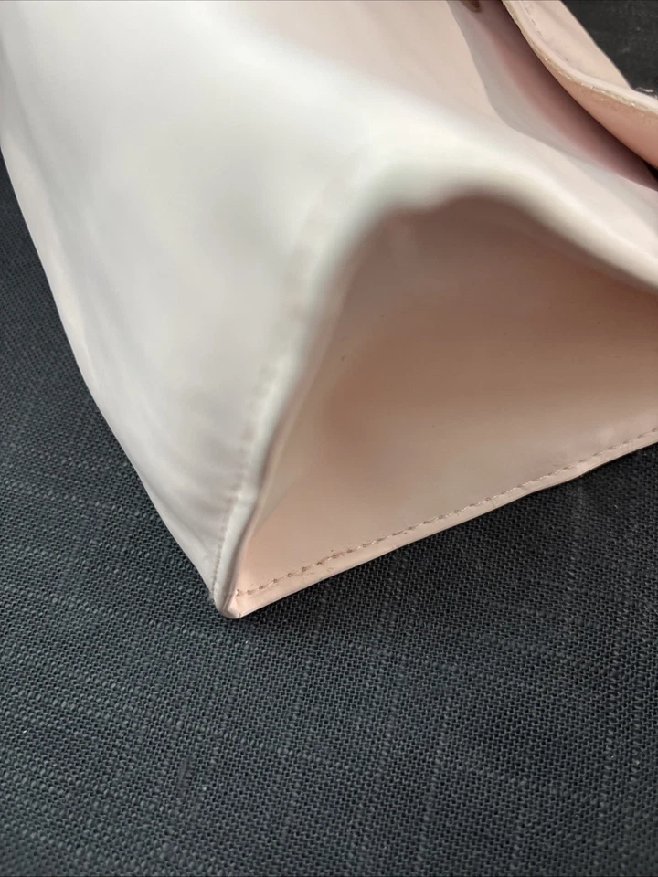 Givenchy Perfume Bolsa de Viaje Polvo Rosa 8 Largo X 5 Altura Botón a Presión Foto 3 de 4