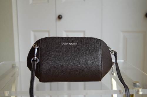 Lufthansa First Class Womens Windsor Amenity Pouch / Purse