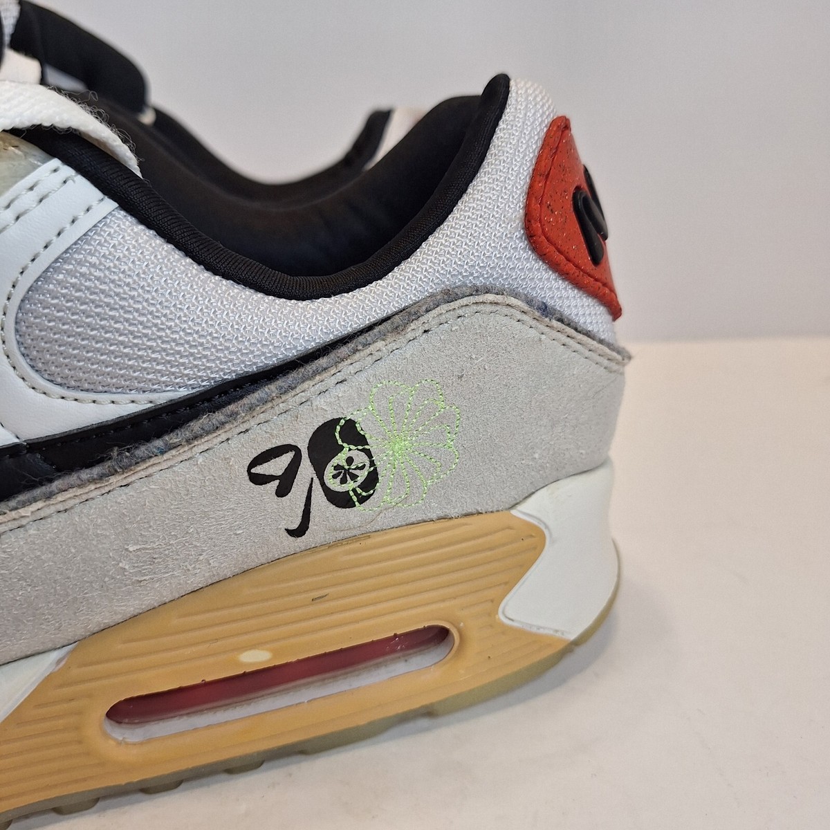 Size 13 Nike Air Max 90 SE Swoosh Fiber