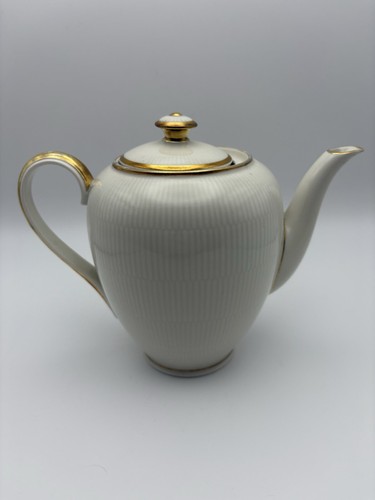 Vintage Schumann Bavaria Germany Ivory And Gold Gild Teapot. 6” Tall - Picture 6 of 18