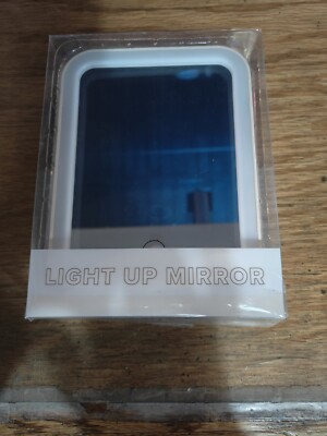 P4- Target Bullseyes Playground LIGHTED LED Makeup Mirror NIB