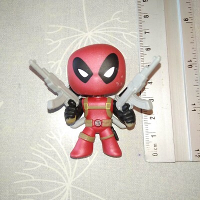 Funko Mystery Minis MARVEL BOBBLE HEAD - DEADPOOL Red SDCC 2014 Exclusive
