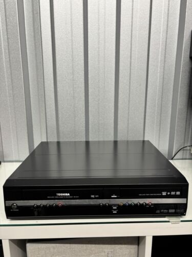 Toshiba RD-XV47-K-TB HDD DVD/Video Cassette Recorder Combi - Spares And Repairs - Picture 2 of 11