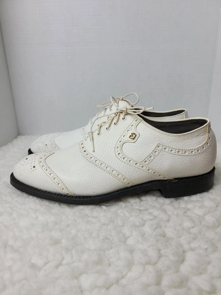 Zapatos de golf Footjoy Classics de colección años 70 para hombre talla 9,5 51409 blanco brogue punta de ala  Foto 3 de 4