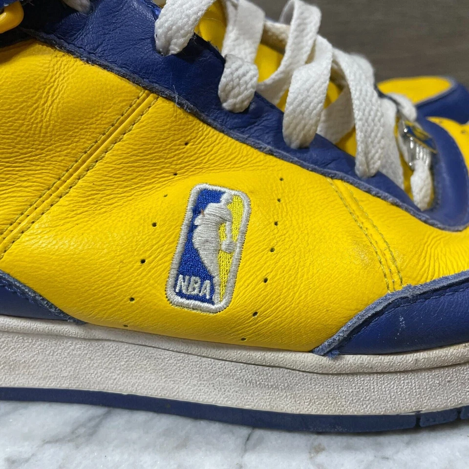 Zapatos de baloncesto de colección Reebok para hombre 14 amarillos con cordones correa D'Funkk Lakers 2004 Foto 2 de 4