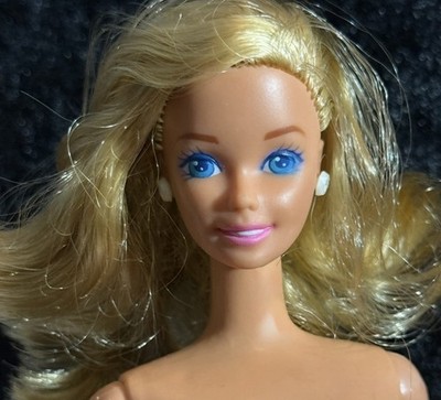 1980s  Blonde Vintage Barbie-Bendable Knees-Mattel-Nude For OOAK-E-15
