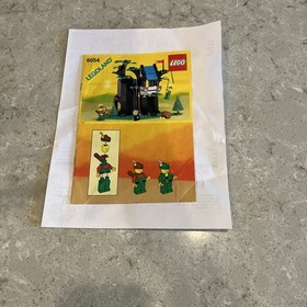 Vintage LEGO 6054 Forest man&rsquo;s Hideout 99.99 Complete! With Instructions!