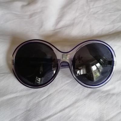 Nina Ricci Sonnenbrille Vintage Farbe Lila