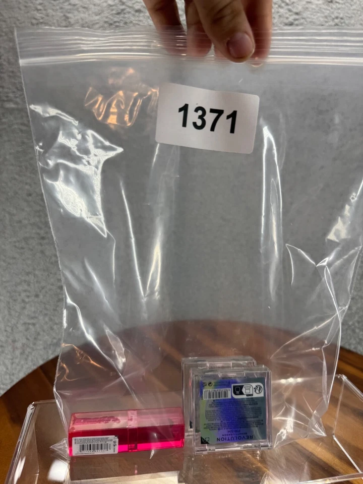 Revolution Mood Switch Set Blush Powder Rouge Blusher Cherry Red Lip Stick - Image 4 of 4