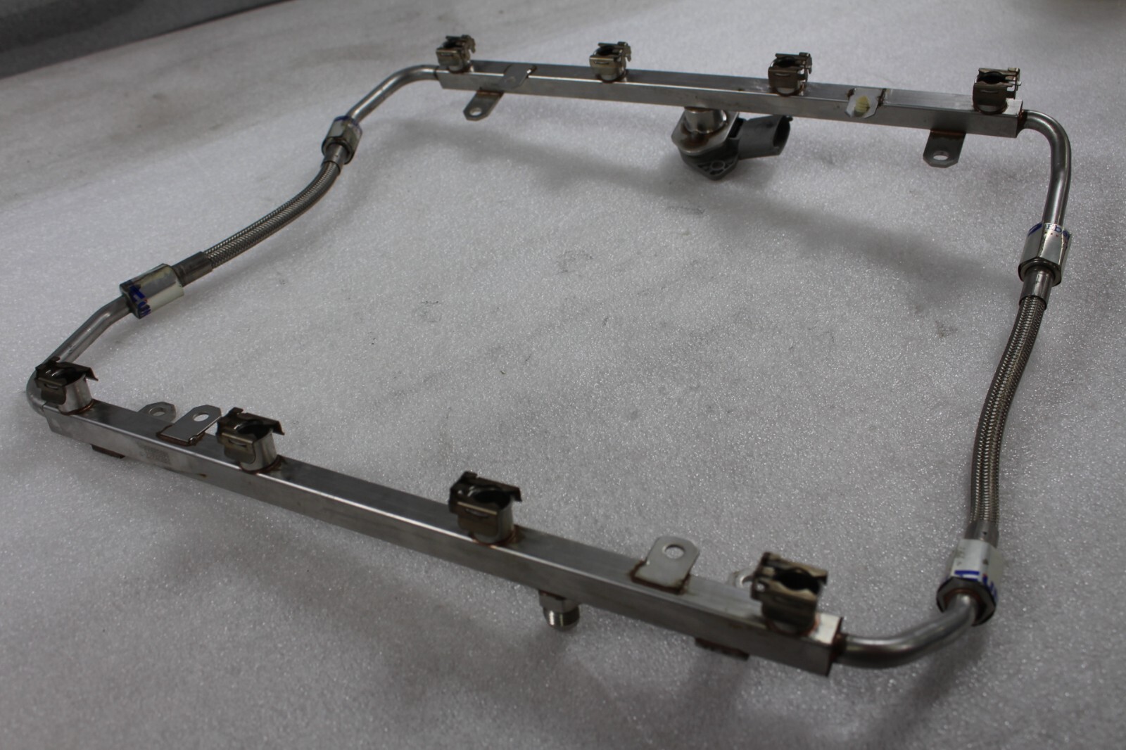 McLaren MP4-12C, Fuel Rails, Both Sides, w/o Injectors, Used