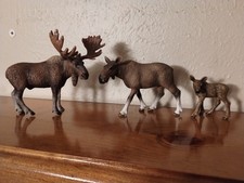 VINTAGE SCHLEICH MOOSE FAMILY SET OF THREE BULL COW AND CALF