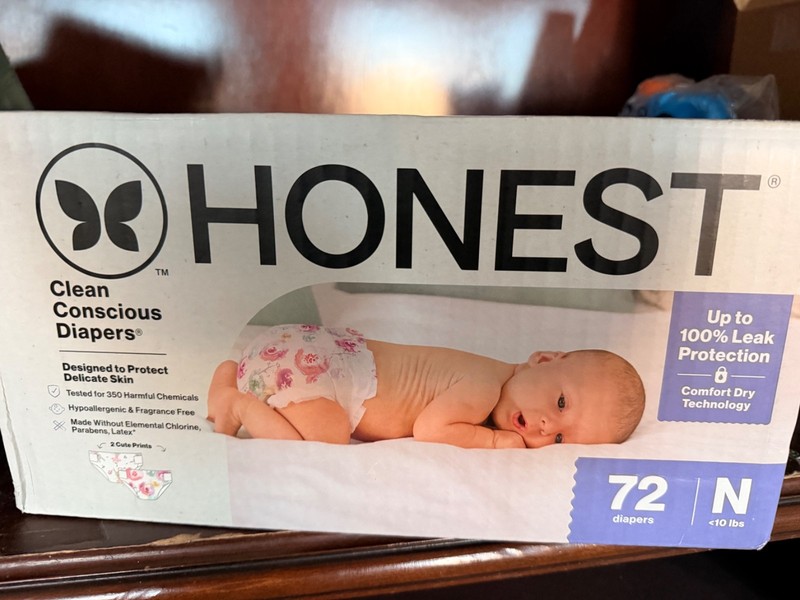 Honest Clean Conscious Diapers Newborn Size N  10 lbs 72 Count