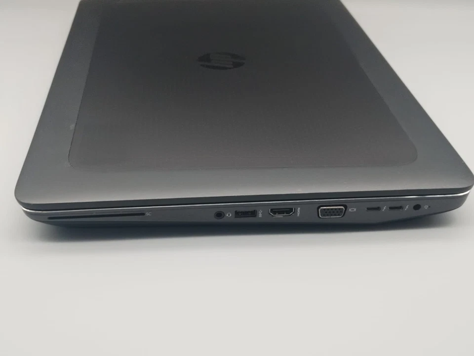 ZBOOK 17 G3 M4000M 4GB DEDICATA 32GB RAM 17.3" XEON E3-1535 V5 GARANZIA - Immagine 3 di 4