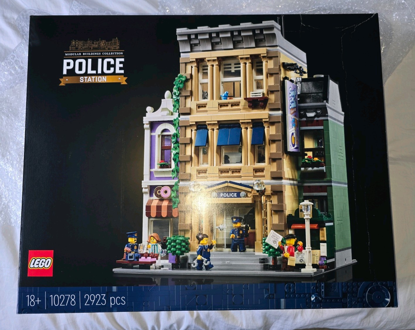 LEGO Icons 10278 - Police Station - NEW Sealed in Box