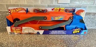 New In Box Hot Wheels City Speed Track Transporter with 1 Car Mattel HYT83