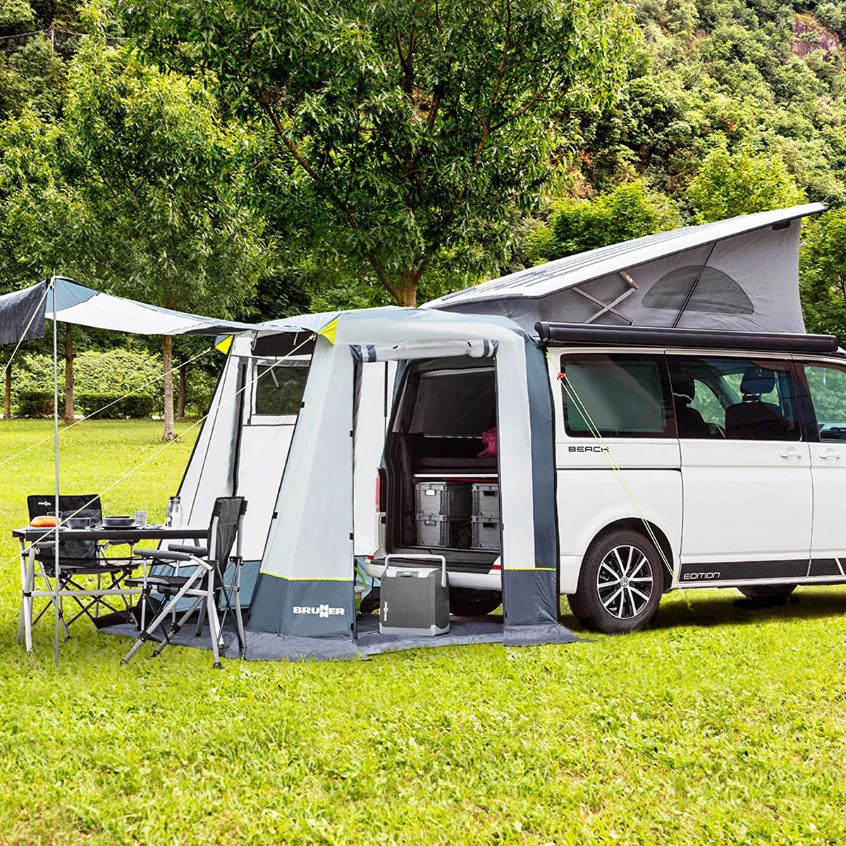 Van conversion VW T5 Chair or shower in the tailgate 