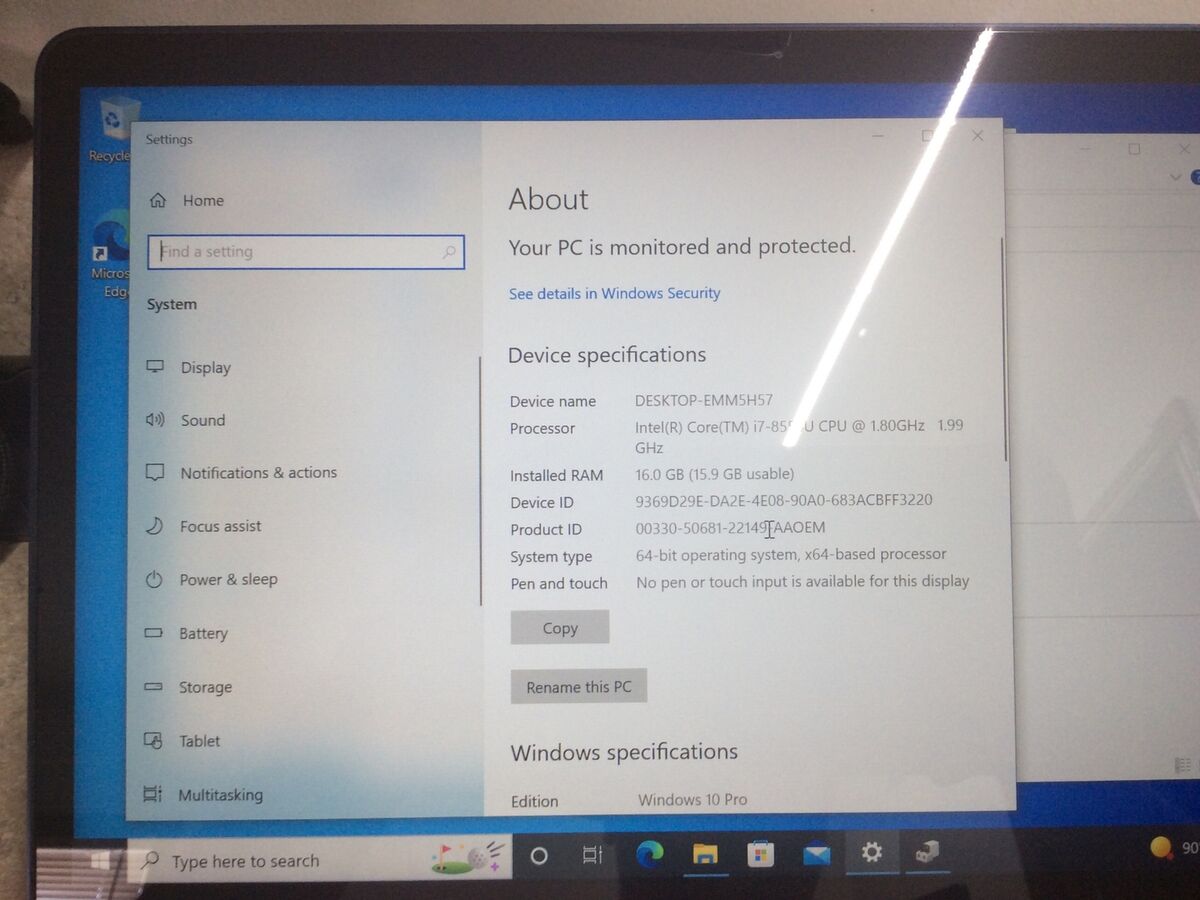 Asus ZenBook 3 UX490U 14 Asus ZenBook 3 UX490U 14