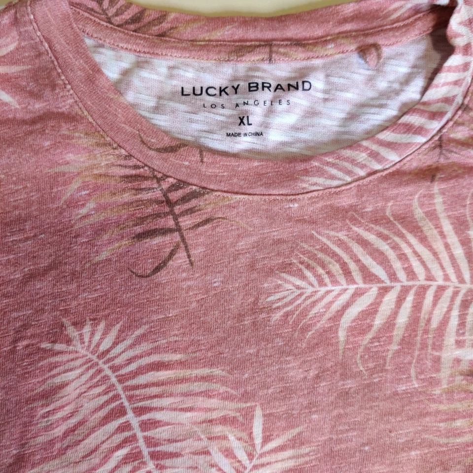 Camiseta roja XL Lucky Brand para hombre con estampado de hojas de lino cuello redondo Los Angeles LA Foto 3 de 3