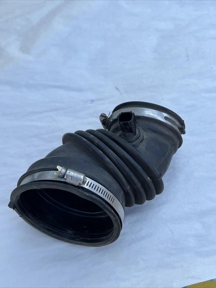 Оригинальные впускные ботинки для Dodge Grand Caravan 2007-2011 годов выпуска C341 Town And Country v6 - Изображение 2 из 2