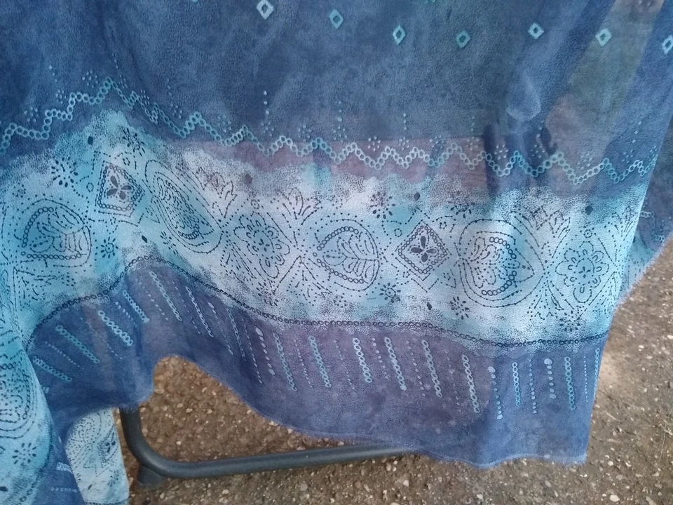 Coupon de tissu "crêpe" de 95 x 135 avec une base neuf - Photo 2/4