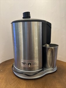 Waring WE100PC Juice Extractor Juicer 400W Tested Complete W Cup