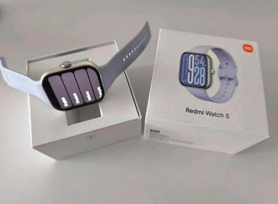 Xiaomi Redmi Watch 5 47 mm Smartwatch silbernes Gehäuse, weißes Gummiarmband