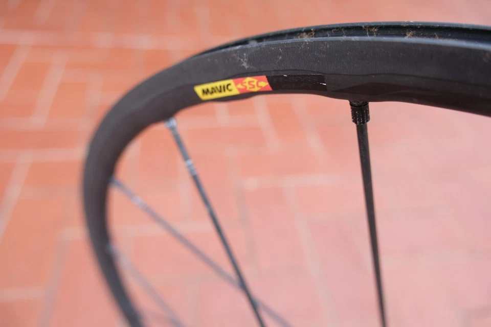 Mavic R-Sys, ruota anteriore, raggi in carbonio, copertoncino - Immagine 3 di 4