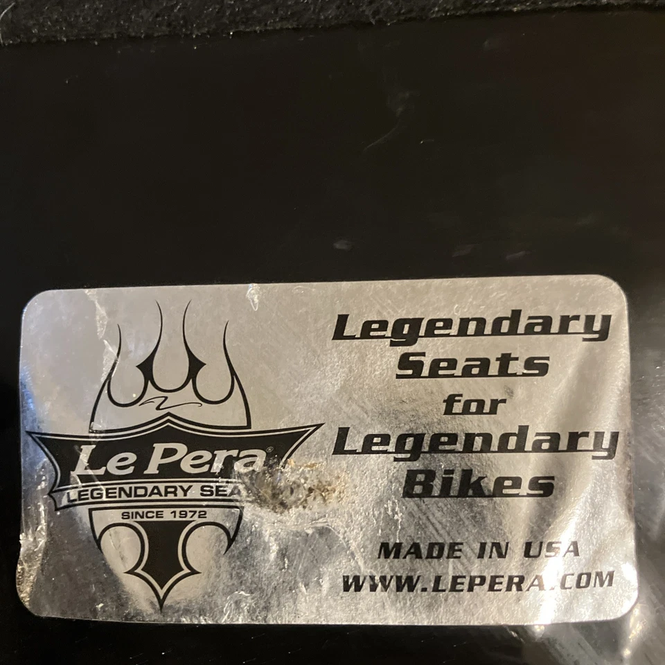 Asiento de espuma plisada Le Pera Stubs Café para motocicletas Harley Davidson Dyna Foto 3 de 4