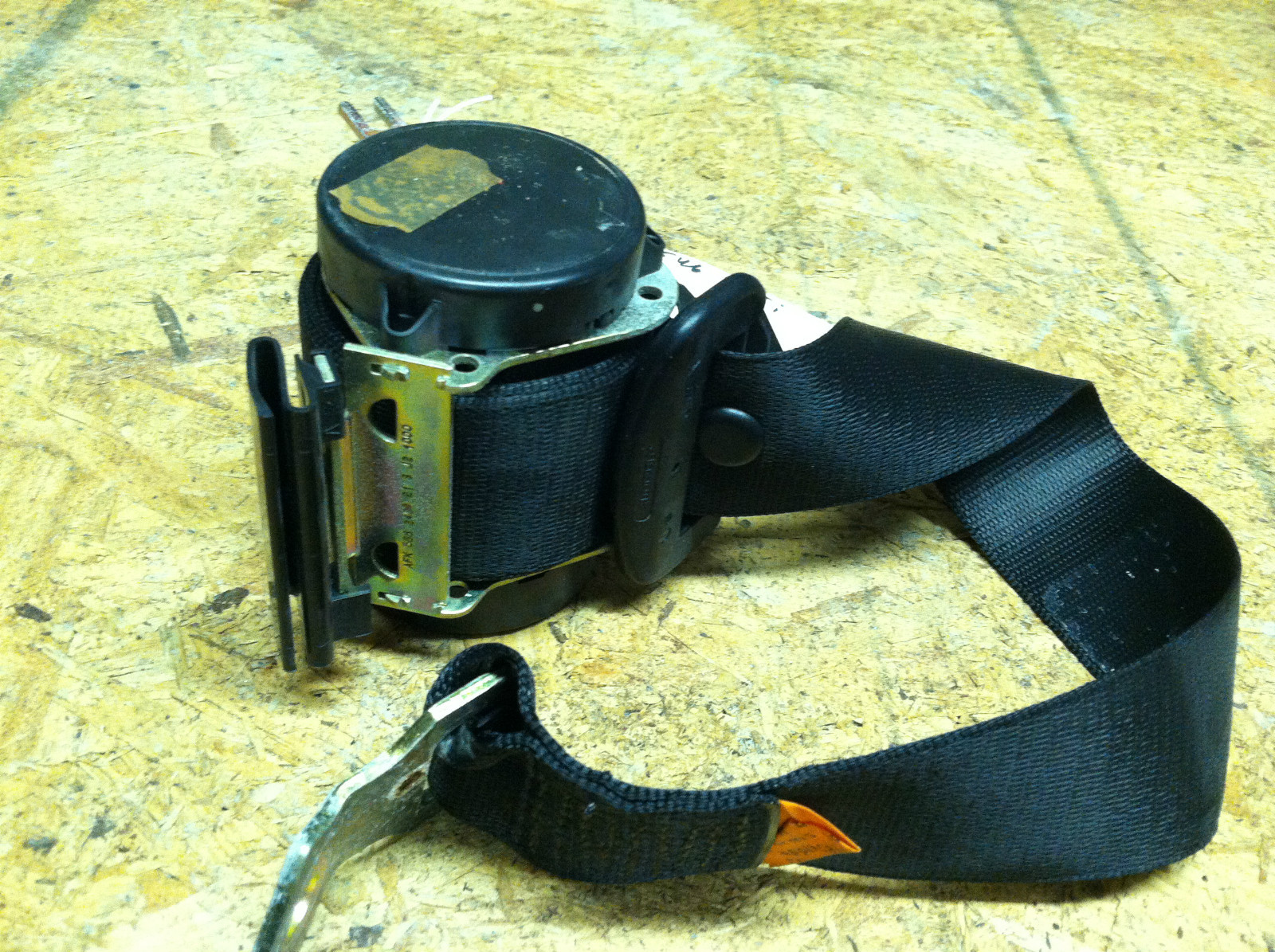 01 BMW E46 325i SEAT BELT ASSEMBLY REAR LEFT DRIVER SIDE eBay