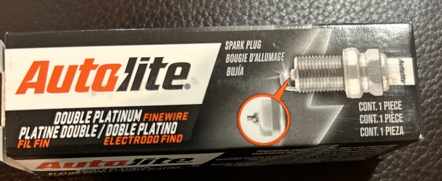 One Single Spark Plug Autolite Double Platinum Finewire APP605 - New - Old Stock