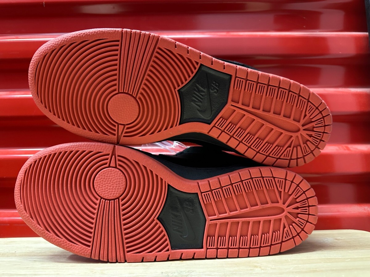 NEW Nike Dunk SB Low Black Pigeon Engraved Lasered 883232