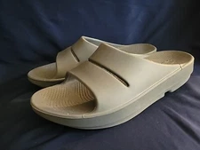 OOFOS Unisex Ooahh Slide Sandal Gray Comfort Slip On Shoes Size 8 Men/ 10 Women