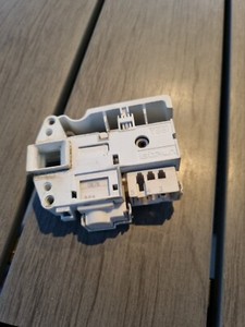 WASCHMASCHINE HEC EW50-10F1 Türschloss Schloss Türverriegelung 0676