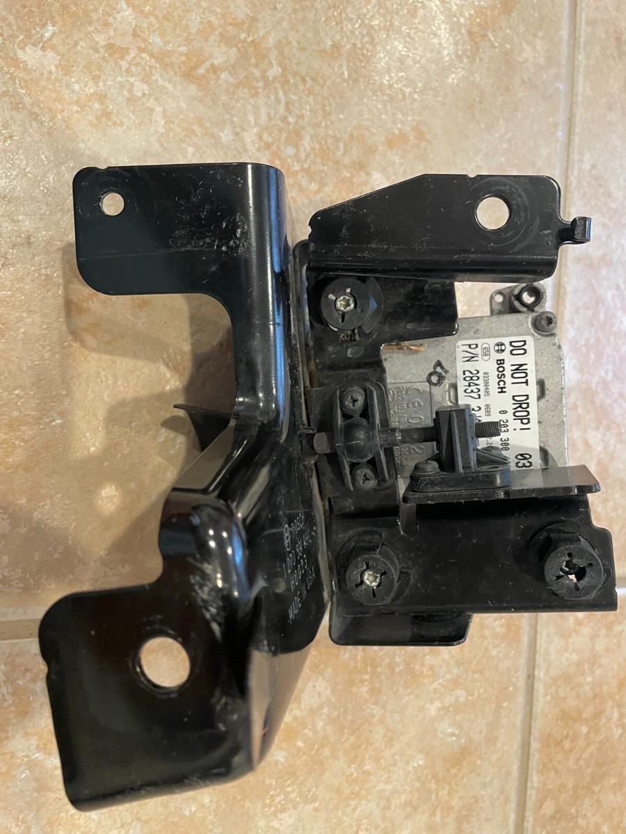 USED OEM Genuine Infiniti Cruise Distance Sensor PN: 28437-3JA4A