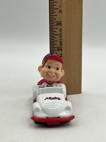 1997 ERTL MLB Atlanta Braves White/Red Bobble Head Diecast Car Vintage - Picture 10 of 10