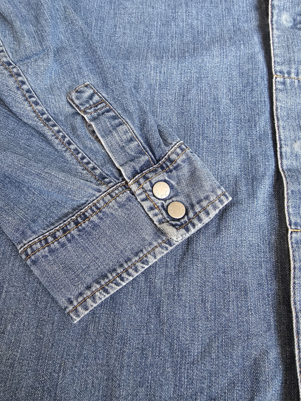 VTG 2000 Levi's Mens Chambray Denim Shirt Long Sleeve Button Casual XXL image 2