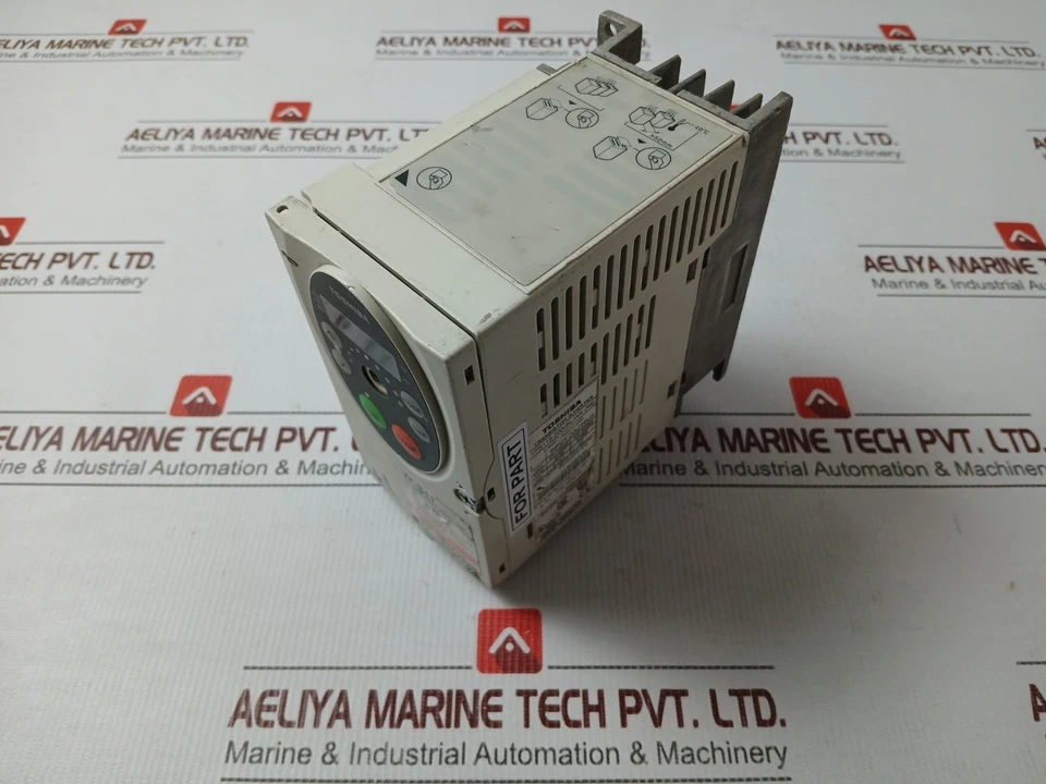 TOSHIBA VFS11S-2004PL-WN(R5) Transistor Inverter 1PH-200/240V (Not Working) - Image 2 of 4