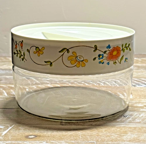 Vintage Pyrex Spring Meadow Wildflower See N' Store Canister w/ Lid 6 x 4”