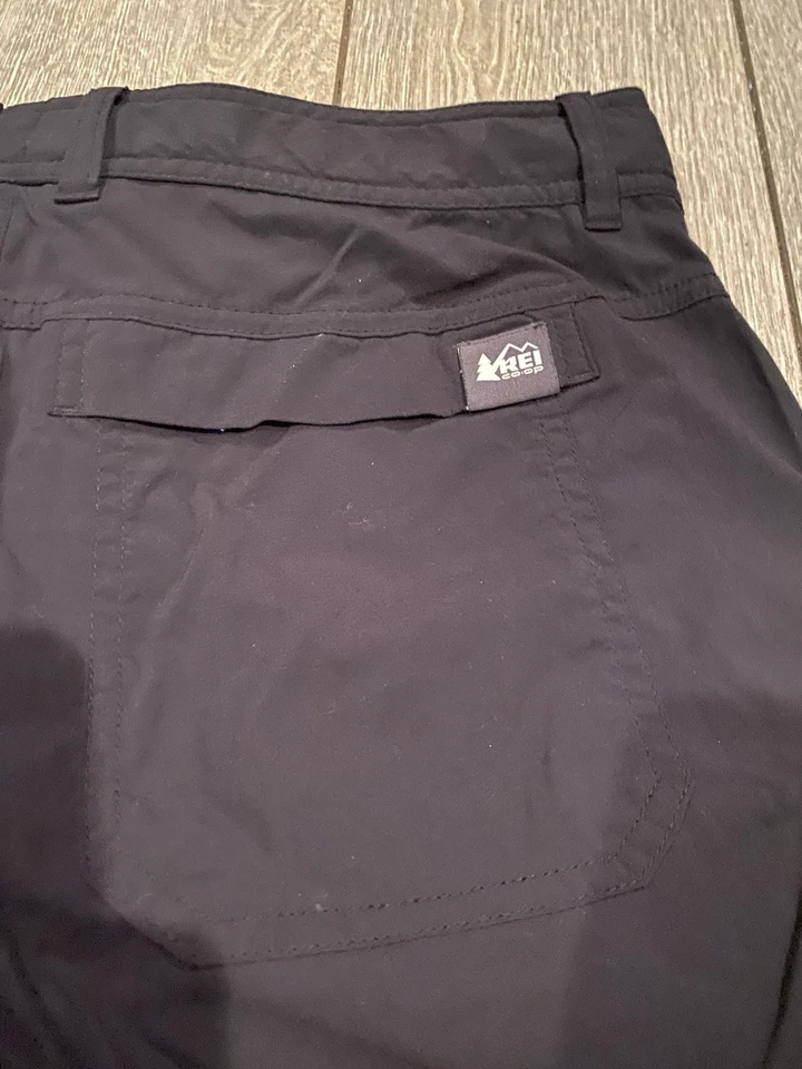 Pantalones Cortos REI CO-OP Cargo Utility Negros Juveniles Talla 6 Foto 3 de 4