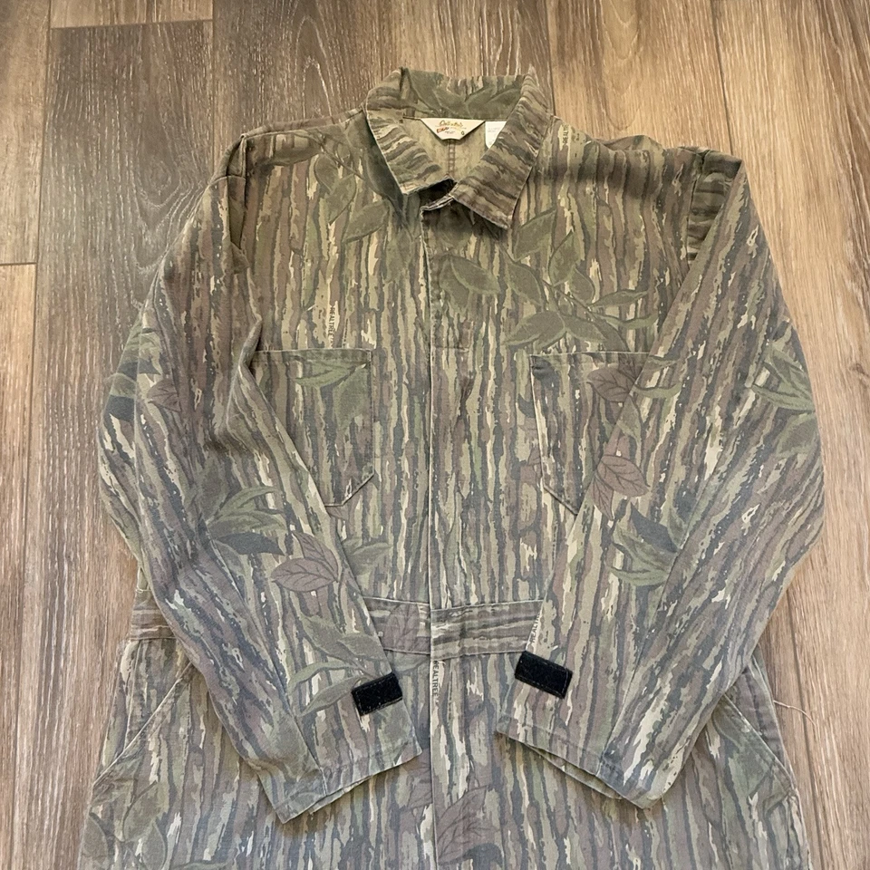 Men’s Cabela’s Realtree Camo Coveralls XL Regular Chest Size 46-48 - Image 2 of 4