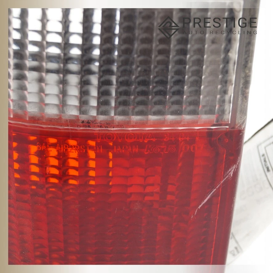 Conjunto de luz trasera izquierda Toyota T100 1993-1998 81560-34010 OEM Foto 2 de 4