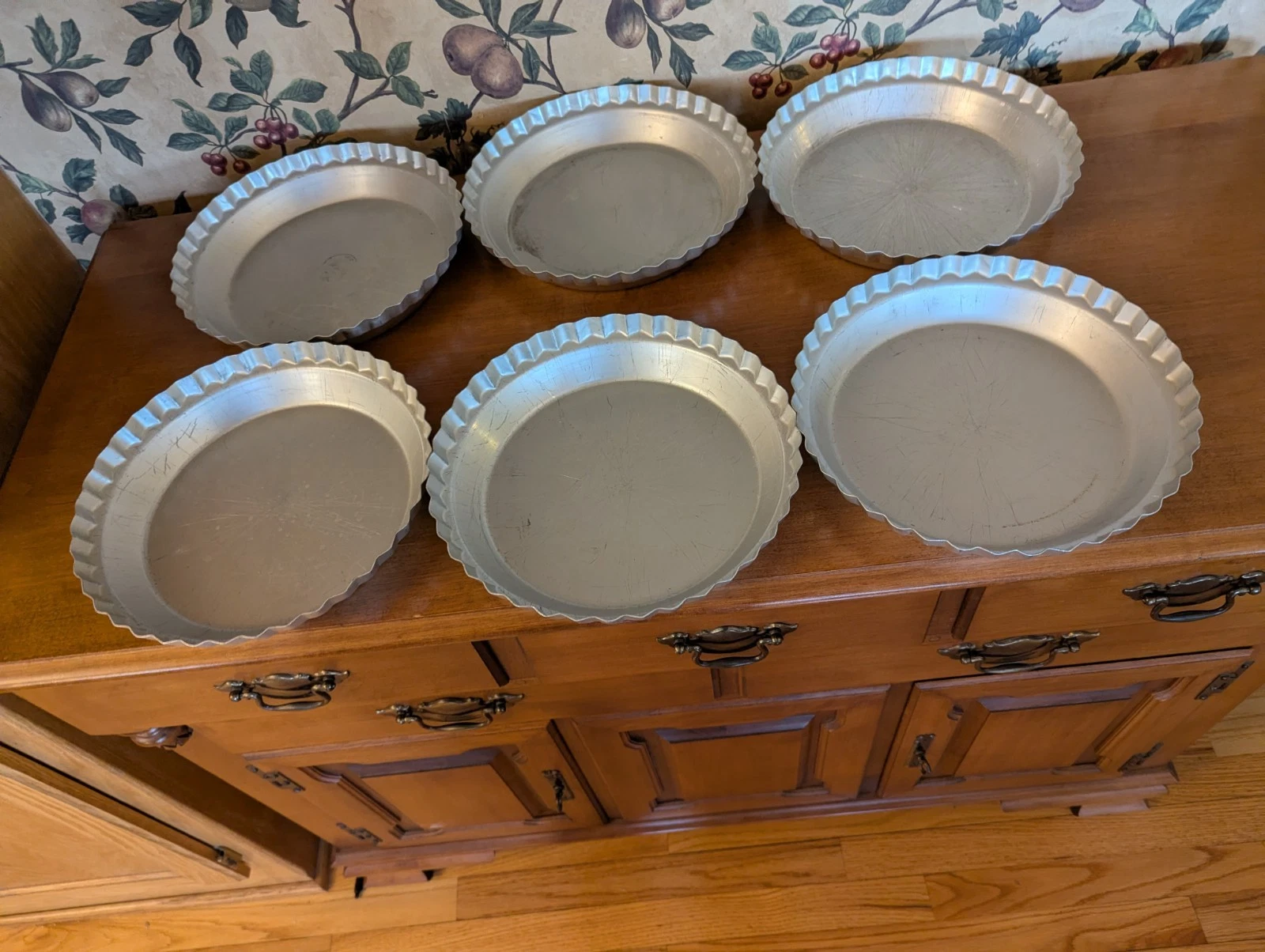 6-VINTAGE WEAR-EVER FLUTED ALUMINUM PIE PANS 10" #2865