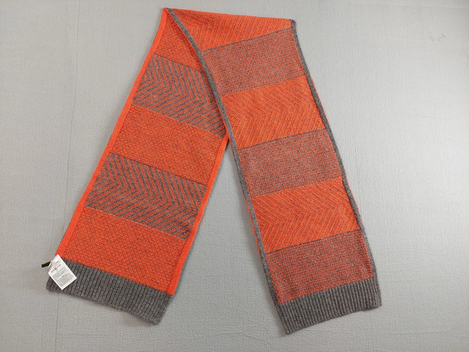Gap Women Scarf One Size Orange Gray Striped Ribbed Comfort Neck Warmer Outdoor
Opens in a new windo