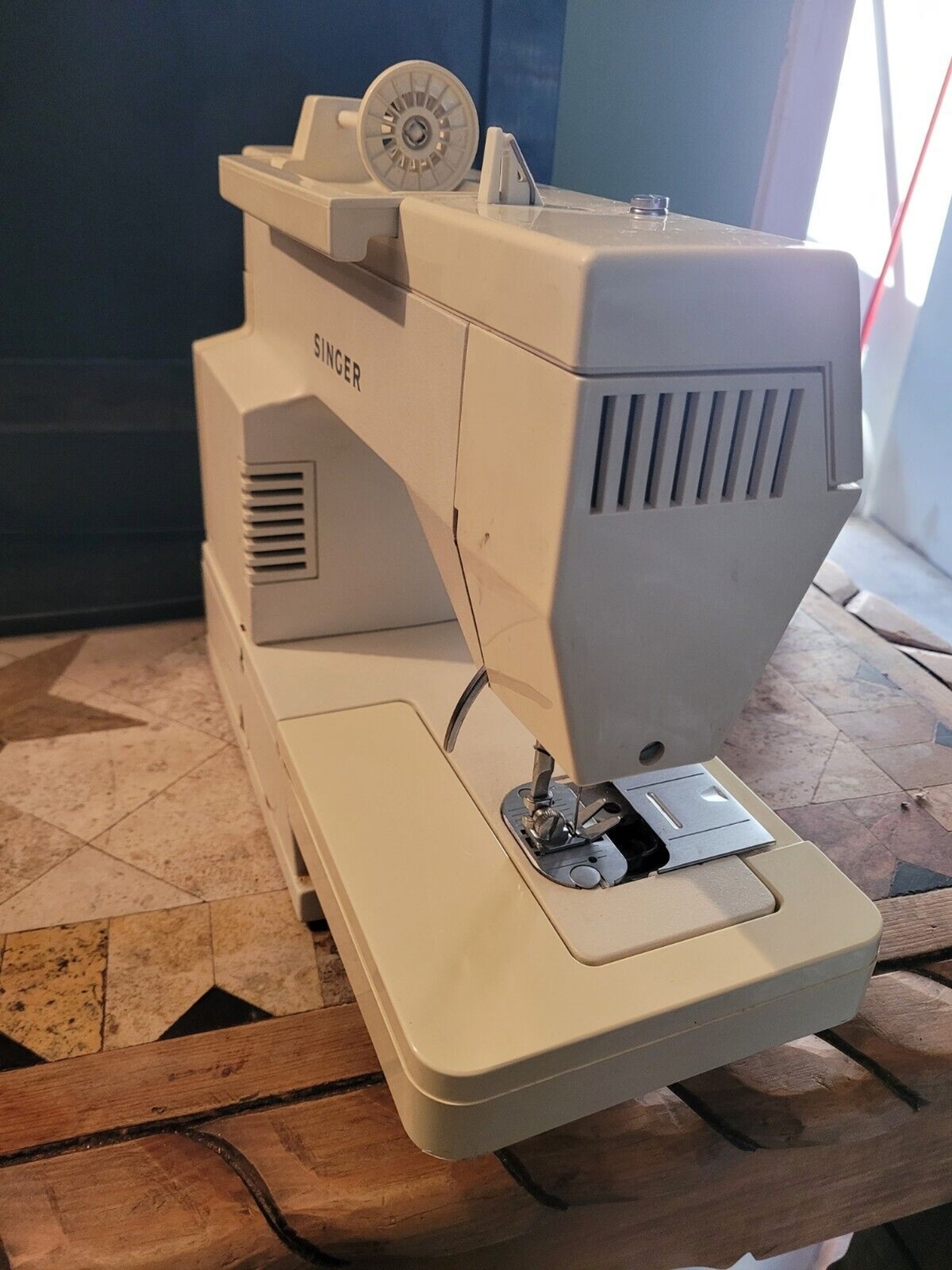 Singer Merritt 4525 Free Arm Sewing Machine No Power Cord